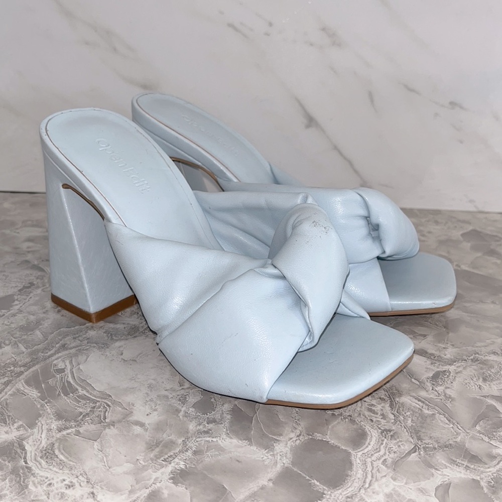 Open edit saydee plush blue heels sz 5 (j)